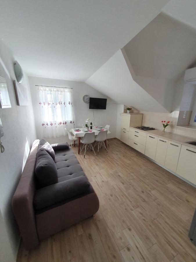 Apartaments Ukic Prvic Sepurine Exterior photo