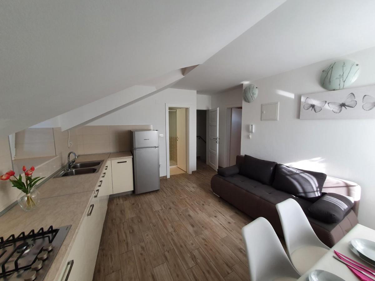 Apartaments Ukic Prvic Sepurine Exterior photo