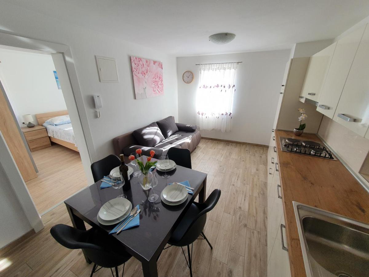 Apartaments Ukic Prvic Sepurine Exterior photo