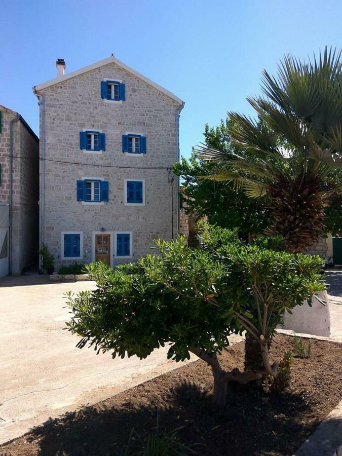 Apartaments Ukic Prvic Sepurine Exterior photo